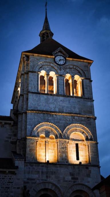 Petite Maison De Village Ebreuil Экстерьер фото